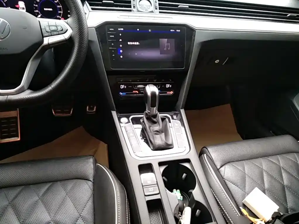 Volkswagen Magotan PHEV — миниатюра 14