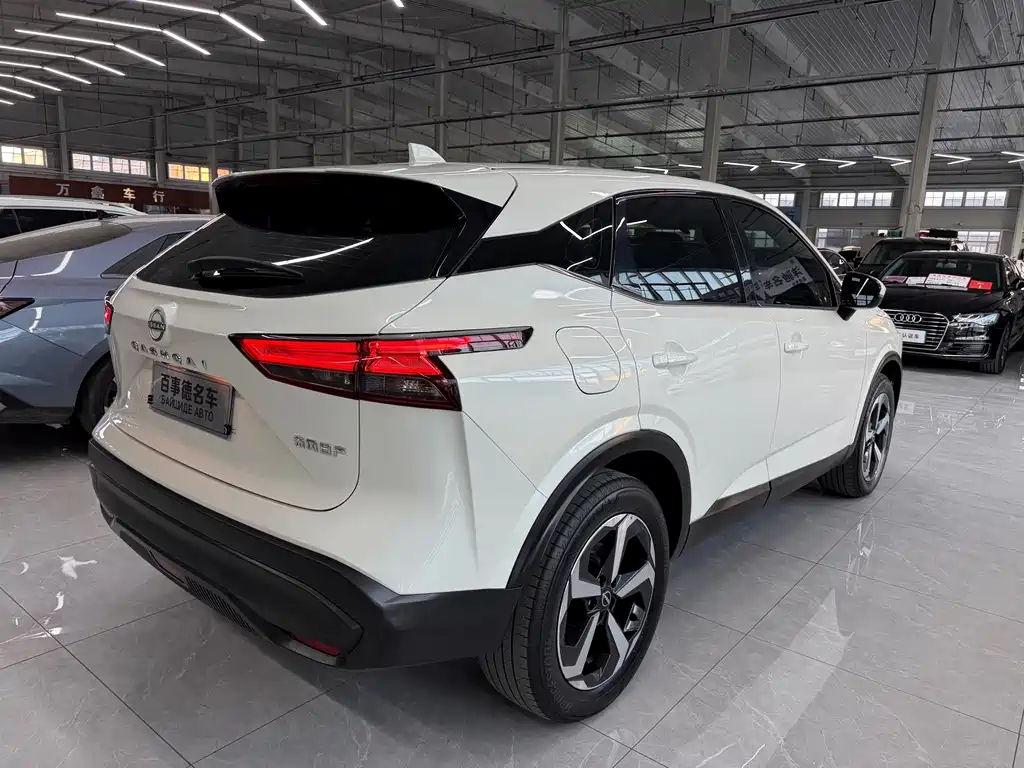 Nissan Qashqai — миниатюра 9