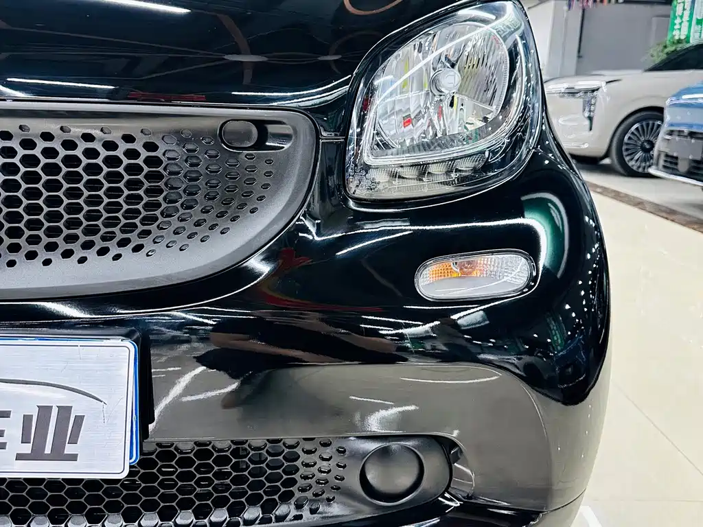 smart Smart Fortwo — миниатюра 8