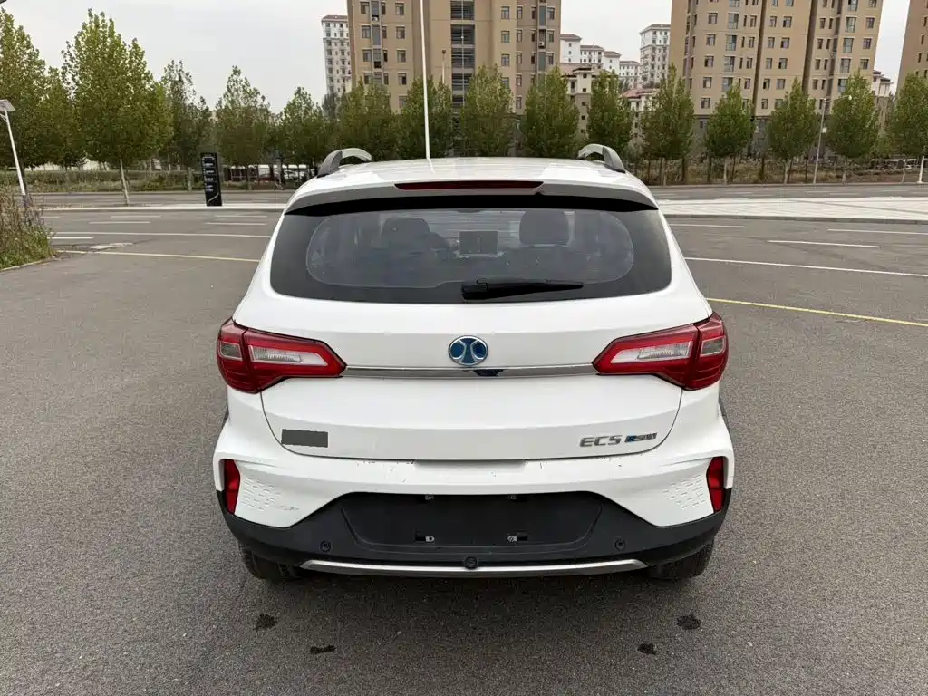 BAIC New Energy EC5 — миниатюра 8