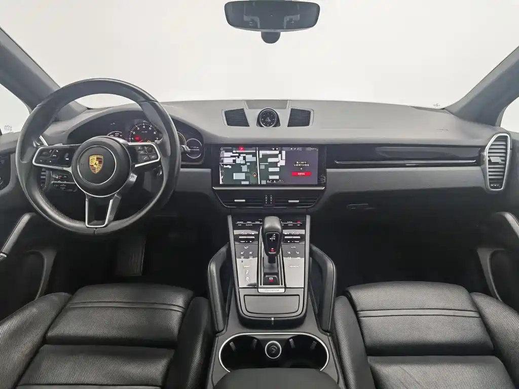 Porsche Cayenne — миниатюра 5