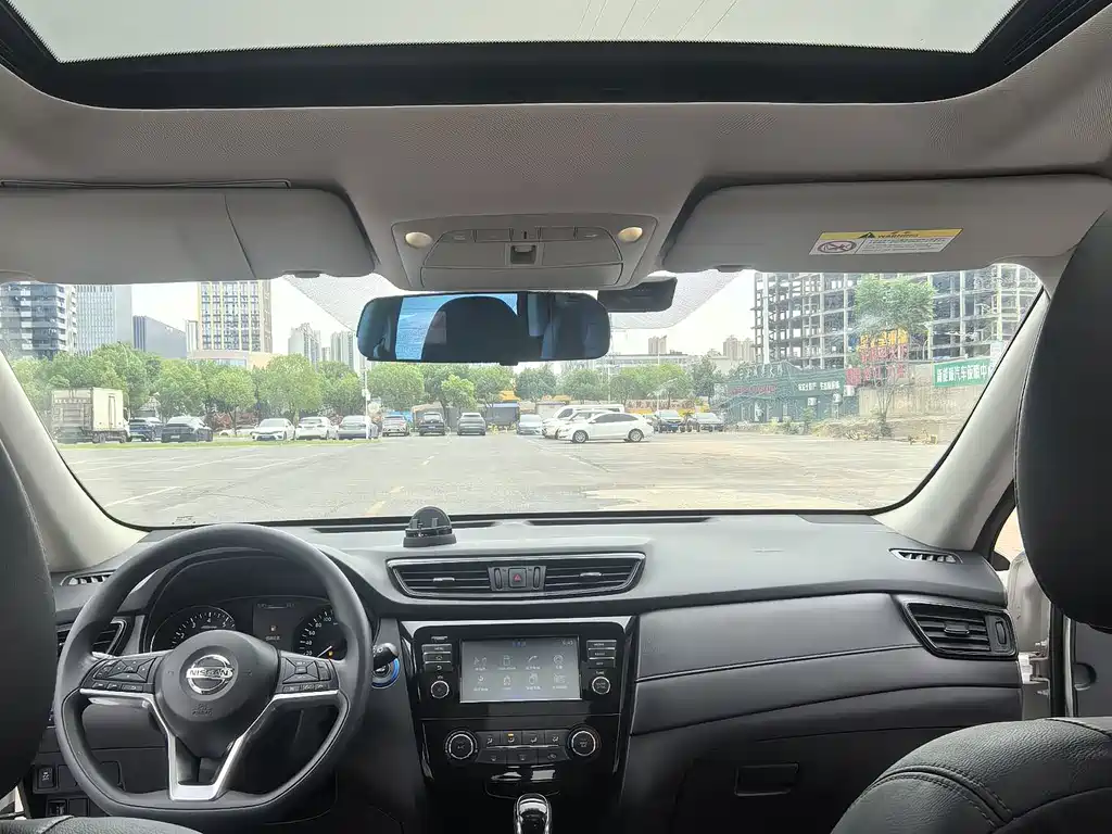 Nissan X-Trail — миниатюра 18