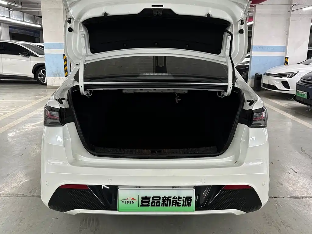 BAIC EU5 Plus — миниатюра 7
