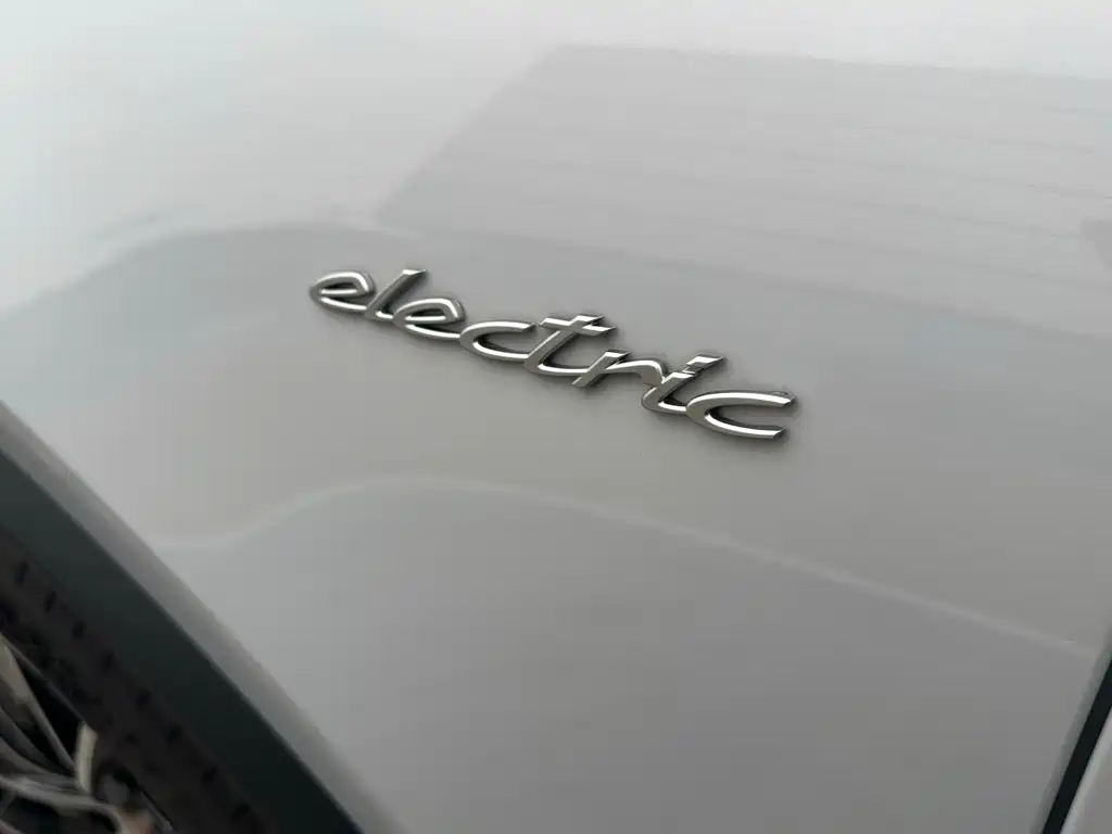 PORSCHE MACAN NEW ENERGY