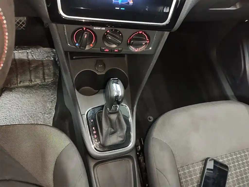 Volkswagen Polo — миниатюра 14