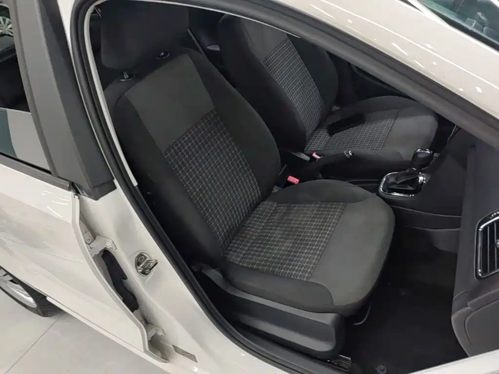 Volkswagen Polo — миниатюра 25