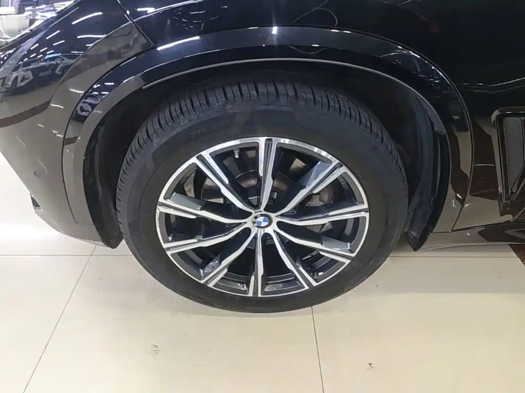 BMW X5 (Import) — миниатюра 23