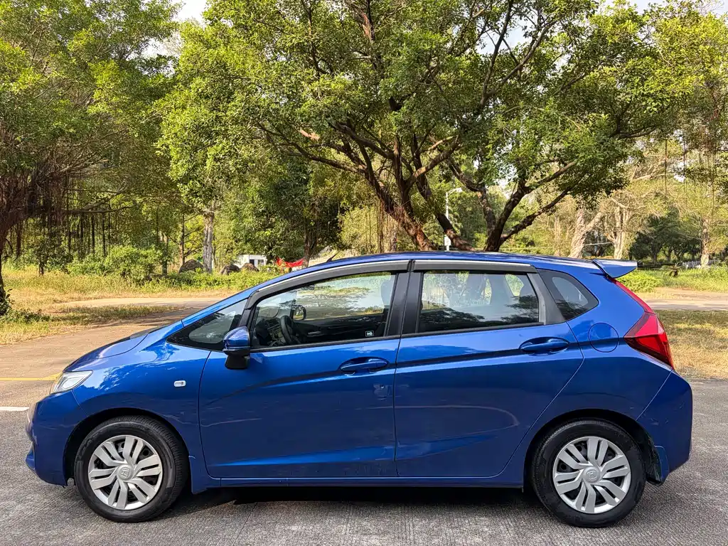 Honda Fit — миниатюра 4