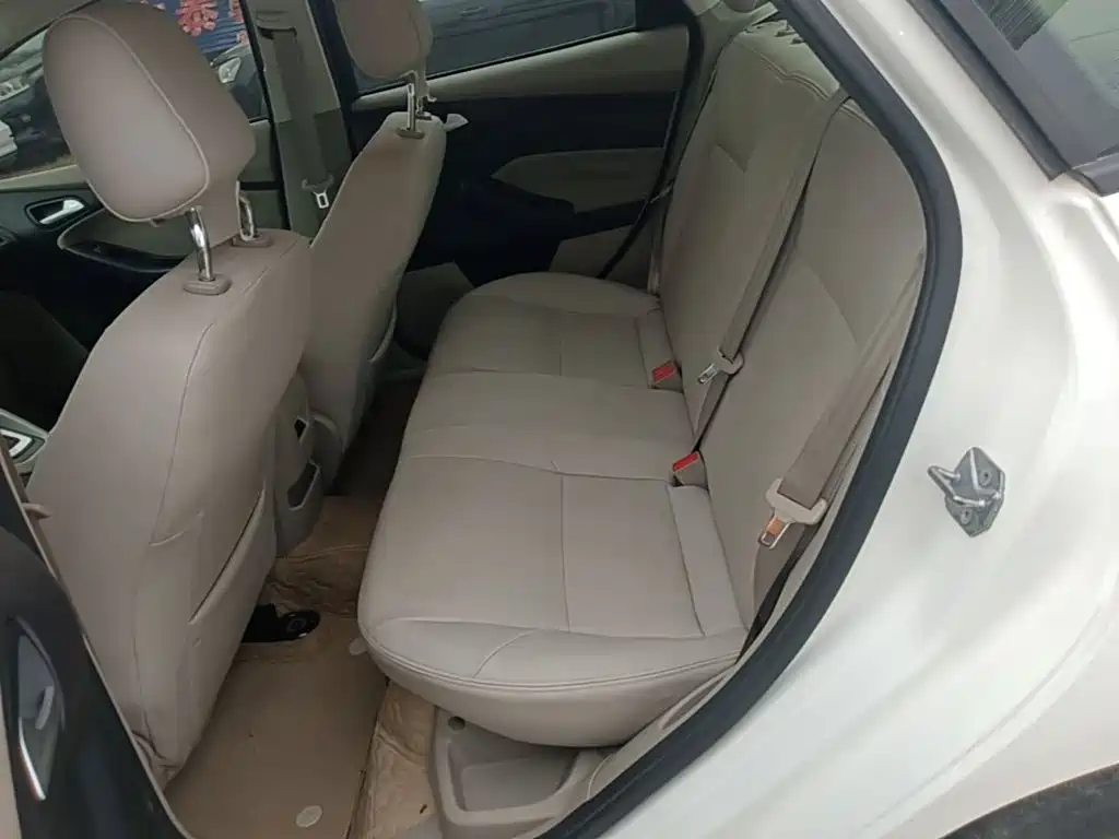 Ford Focus — миниатюра 17