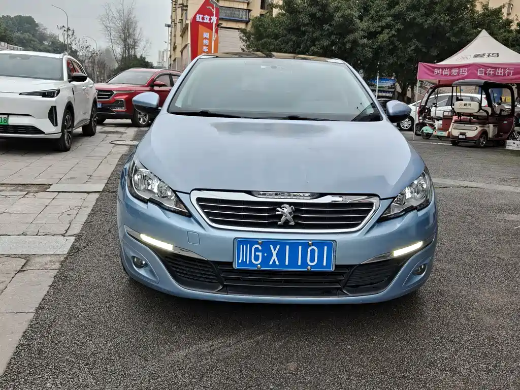 PEUGEOT 308S