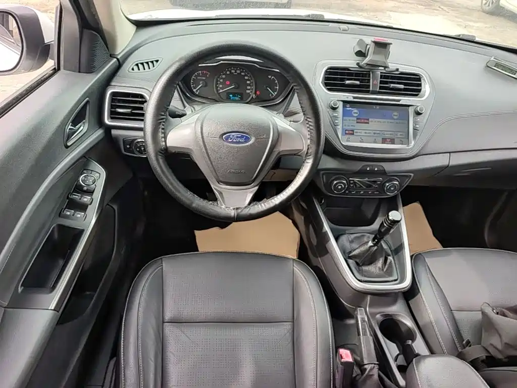 Ford Escort — миниатюра 11