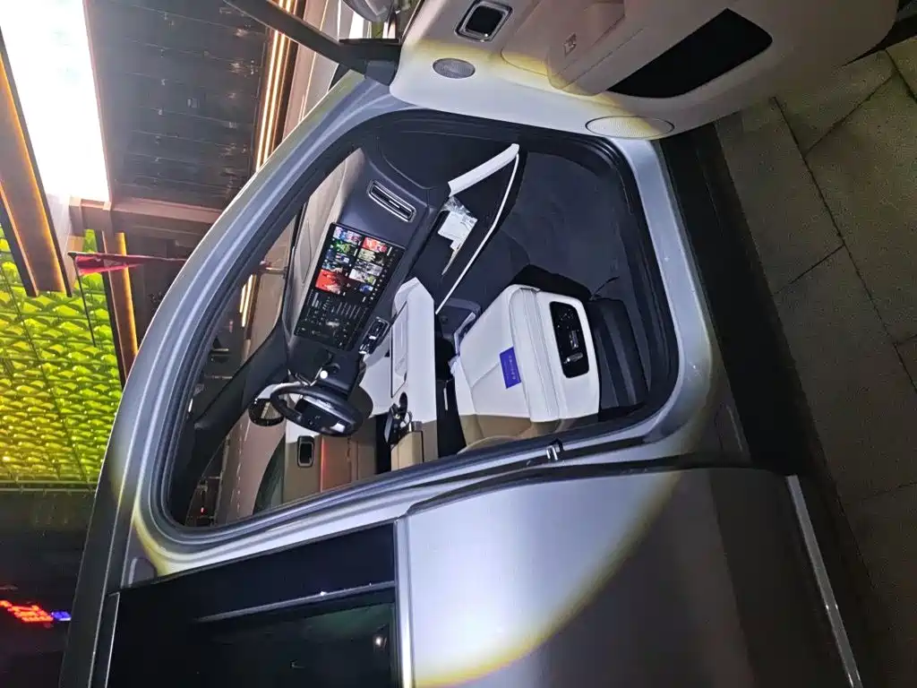 Li Auto Li L9 — миниатюра 19