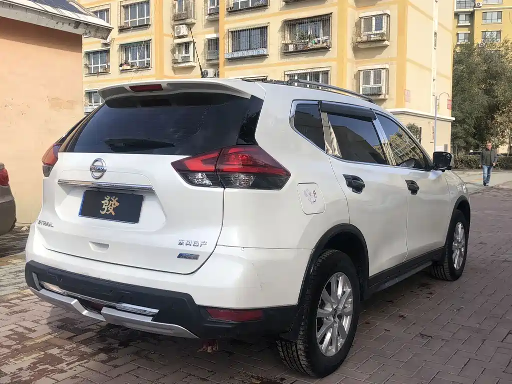Nissan X-Trail — миниатюра 5