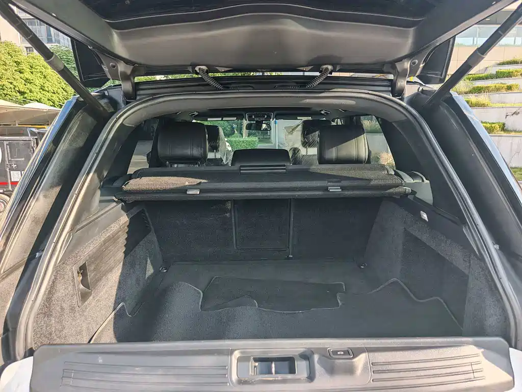 Land Rover Range Rover — миниатюра 12