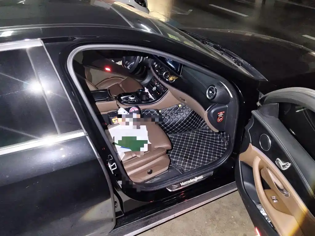 Mercedes-Benz E-Class — миниатюра 22