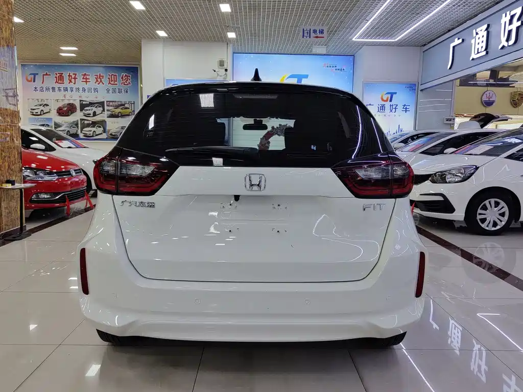 Honda Fit — миниатюра 9