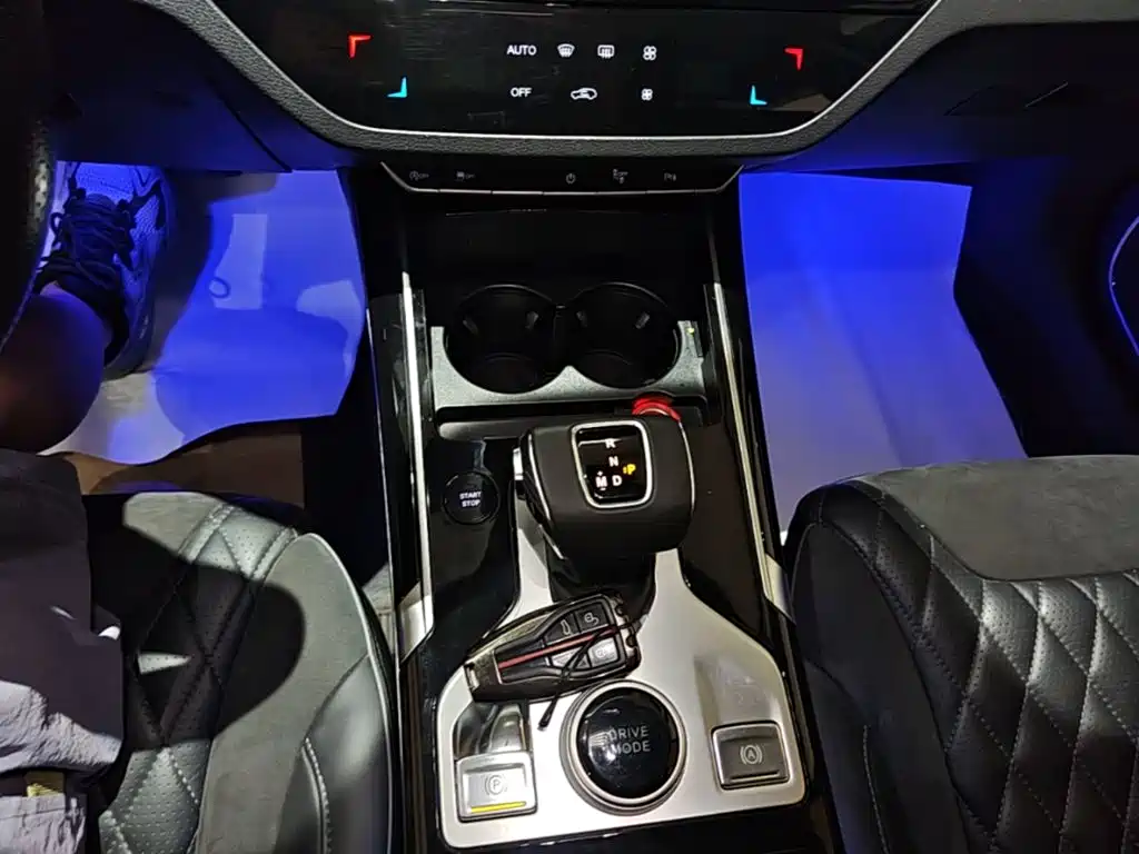 Hongqi Hongqi HS5 — миниатюра 14
