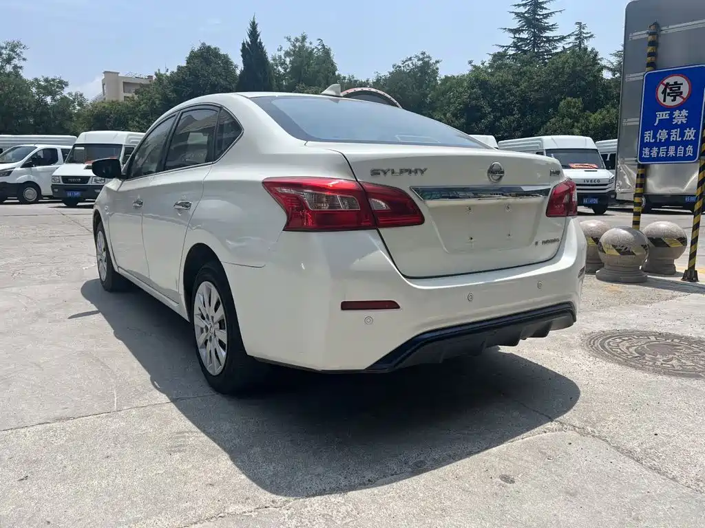 Nissan Sylphy EV — миниатюра 9