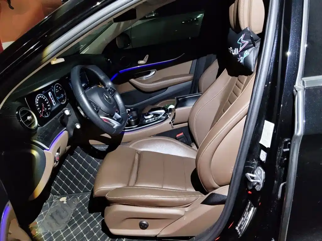 Mercedes-Benz E-Class — миниатюра 12