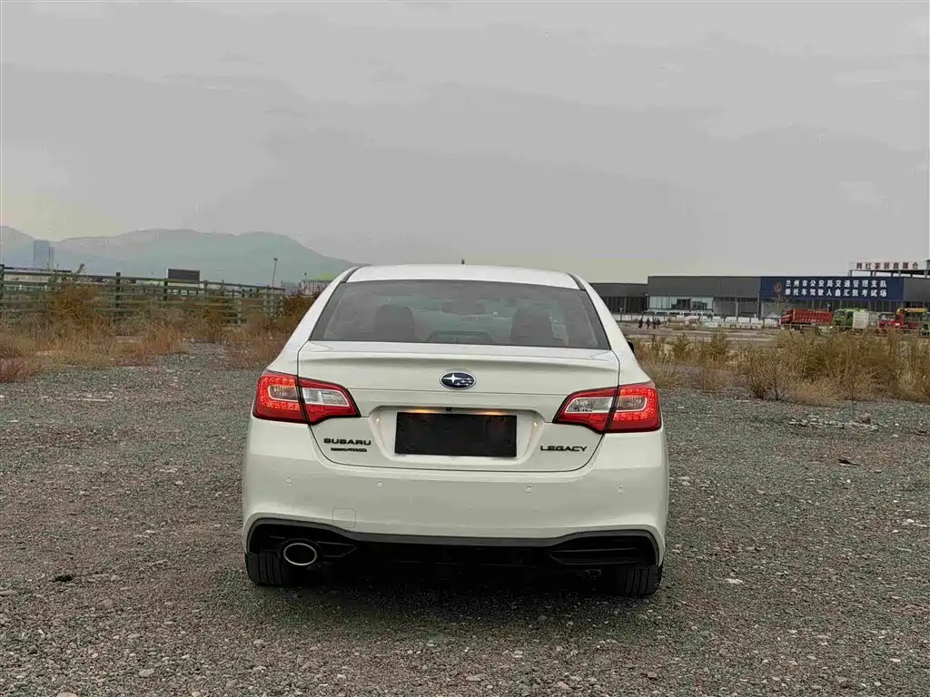 Subaru Legacy — миниатюра 5