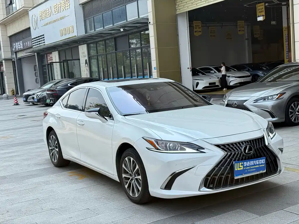 Lexus ES — миниатюра 3