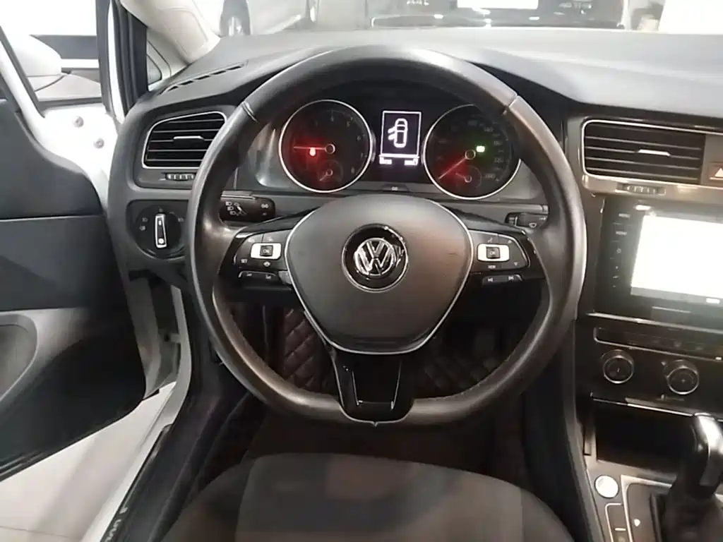 Volkswagen Golf — миниатюра 11