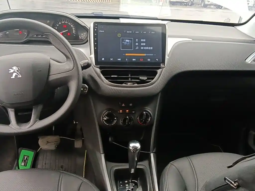 Peugeot 2008 — миниатюра 13