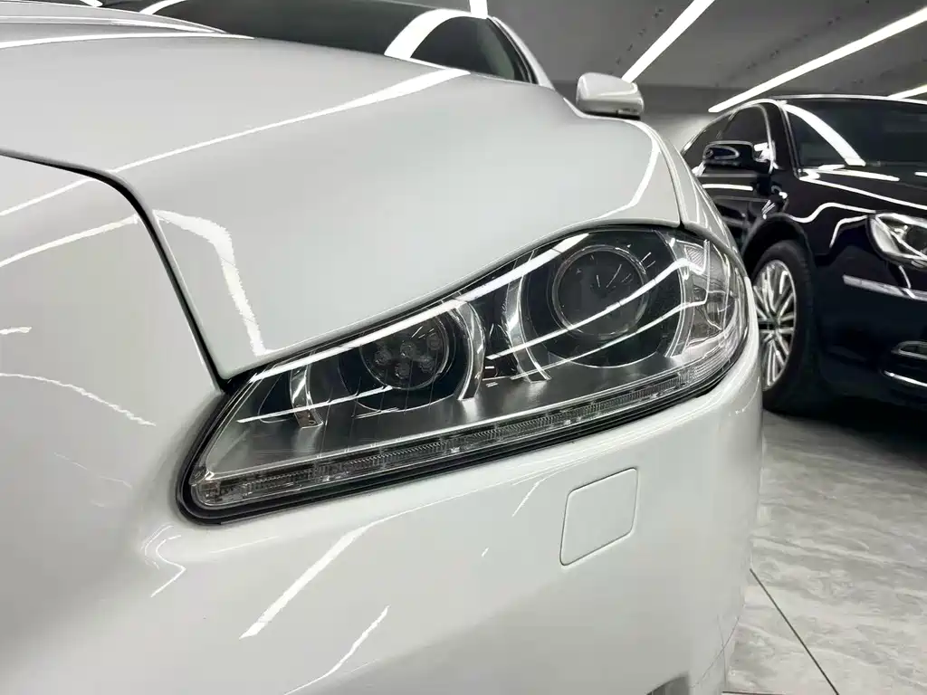 Jaguar XJ — миниатюра 26