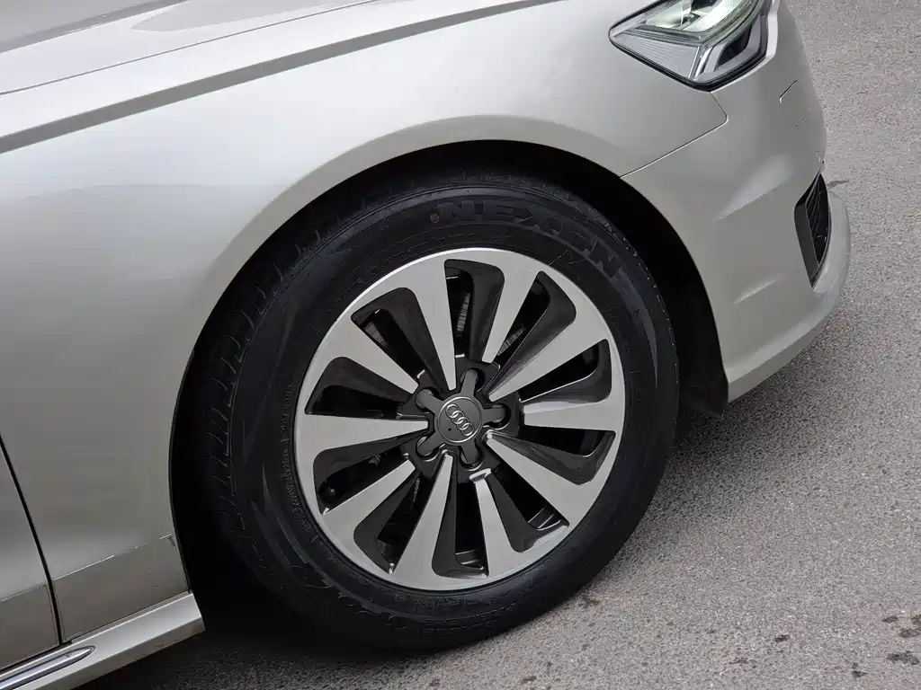 Audi A6L — миниатюра 8