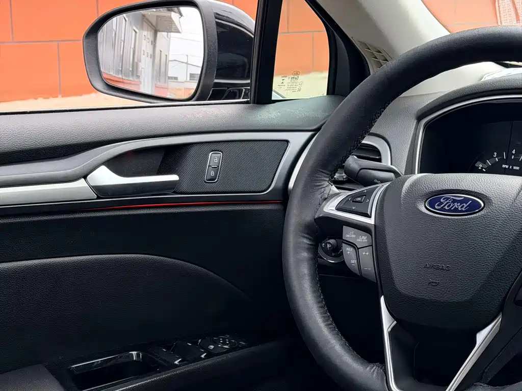 Ford Mondeo — миниатюра 20