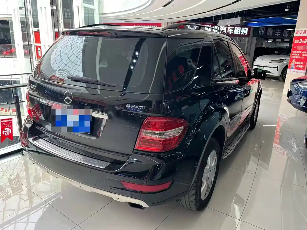 Mercedes-Benz M 2010 ML 300 4MATIC