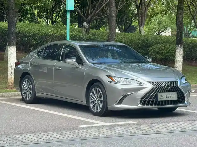 2024 Lexus ES