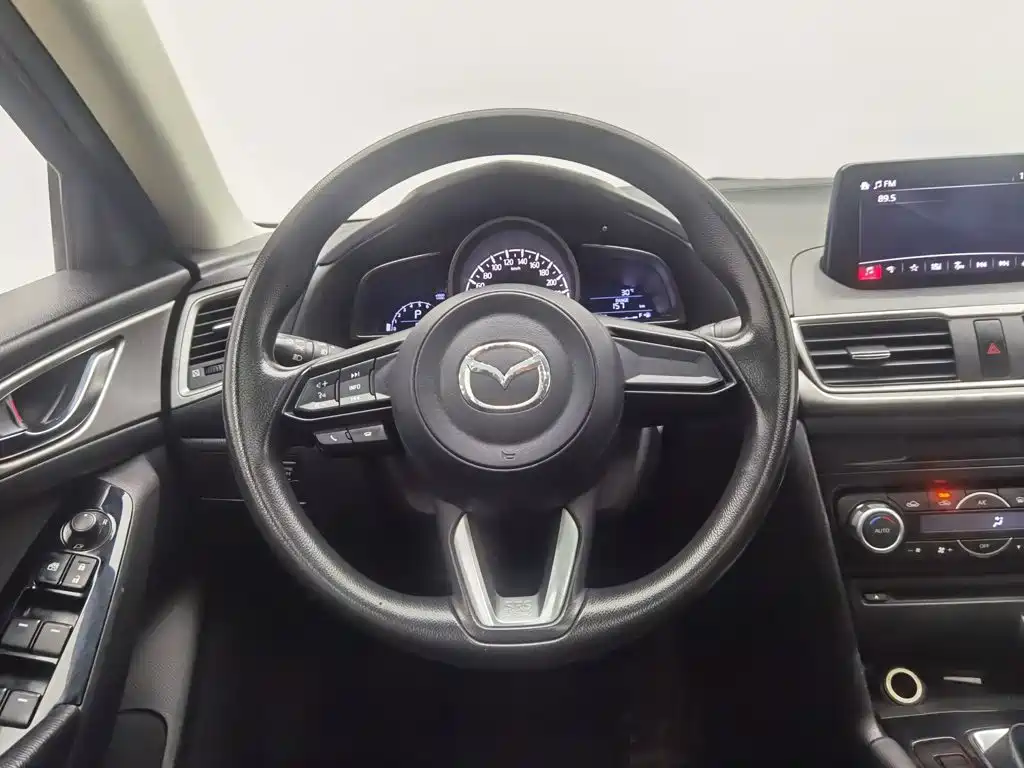Mazda 3 Axela — миниатюра 11