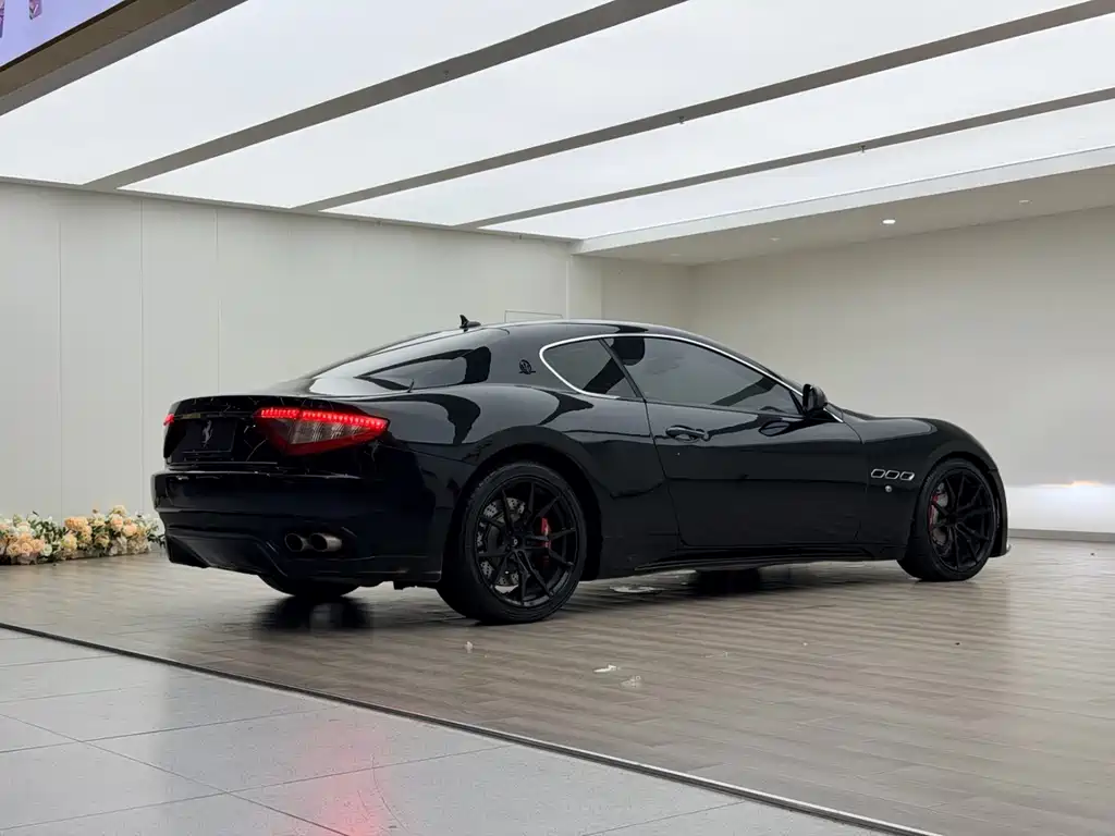 Maserati GranTurismo 2007 4.2L Standard