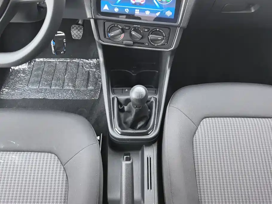Volkswagen Santana — миниатюра 16