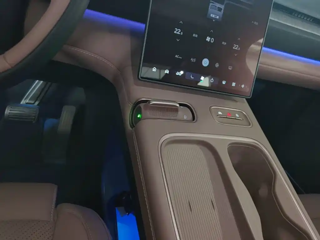 NIO EC6 — миниатюра 14