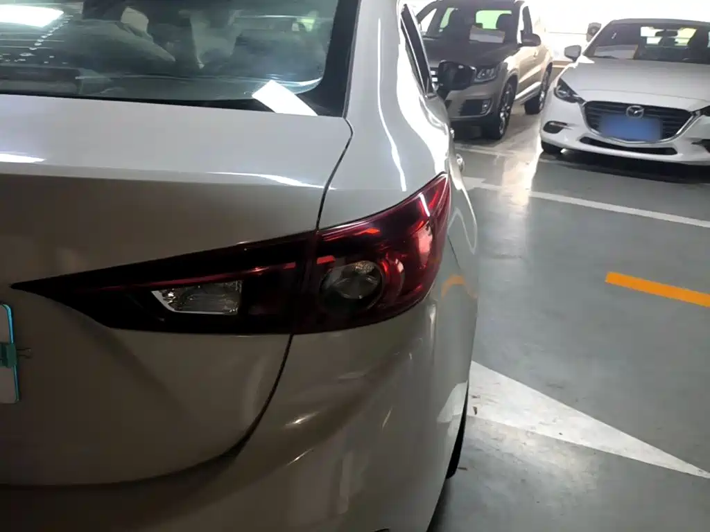 Mazda 3 Axela — миниатюра 8