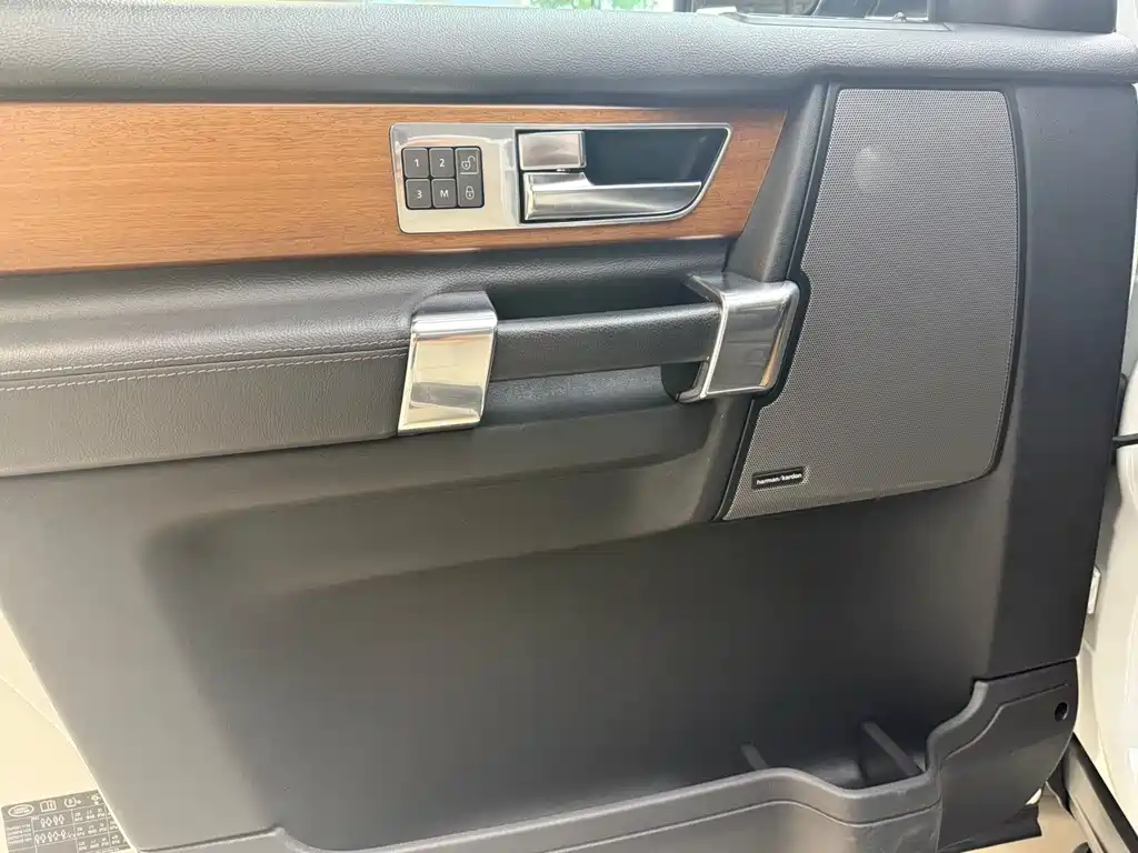 Land Rover Discovery 2012 5.0 V8 SE