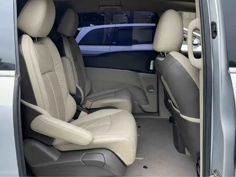 Buick GL8 2013 3.0L XT Luxury Flagship
