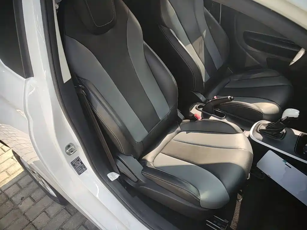 Roewe Clever — миниатюра 25