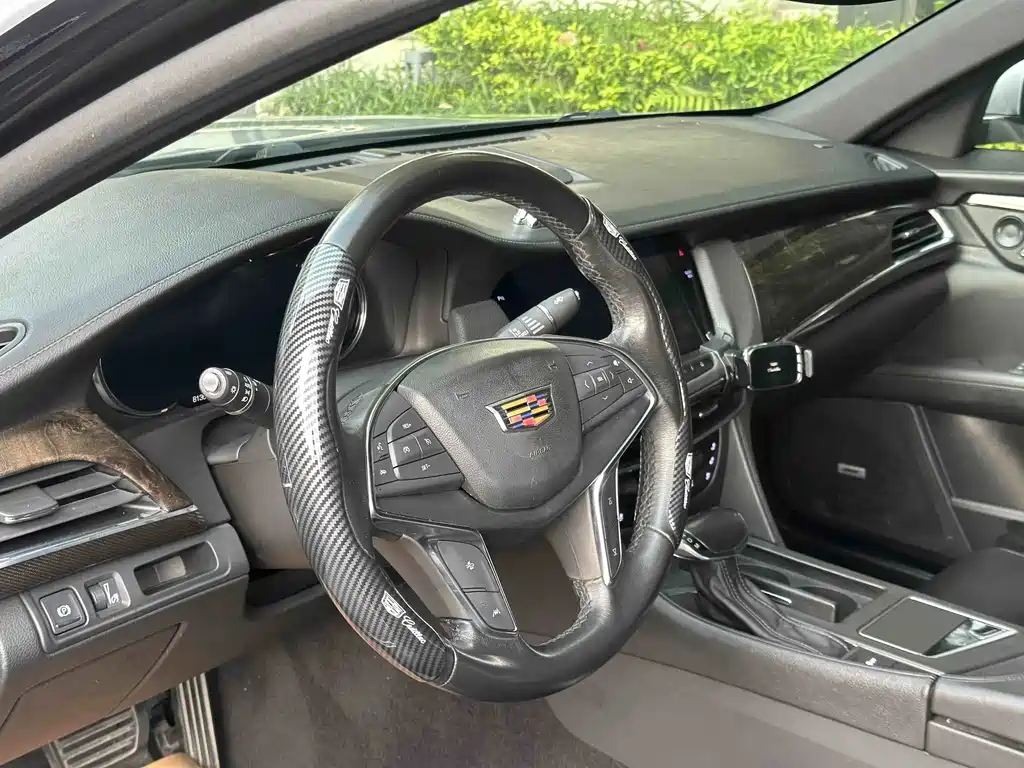 Cadillac CT6 — миниатюра 10