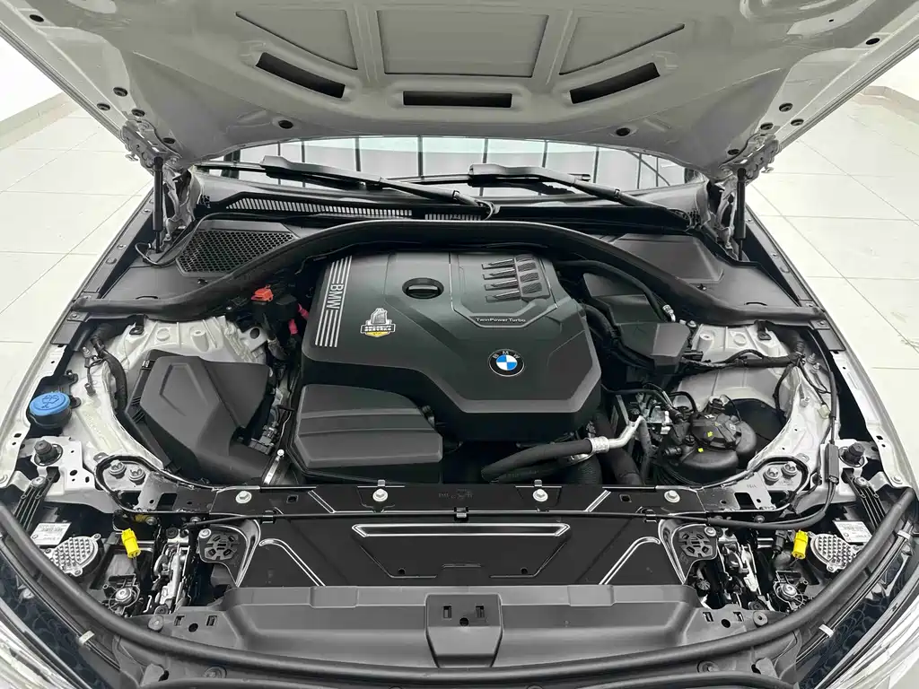 BMW 3 Series — миниатюра 9