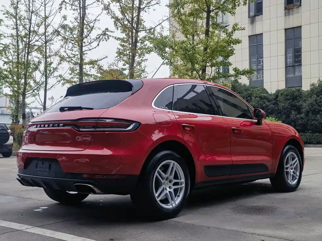 Porsche Macan — миниатюра 7