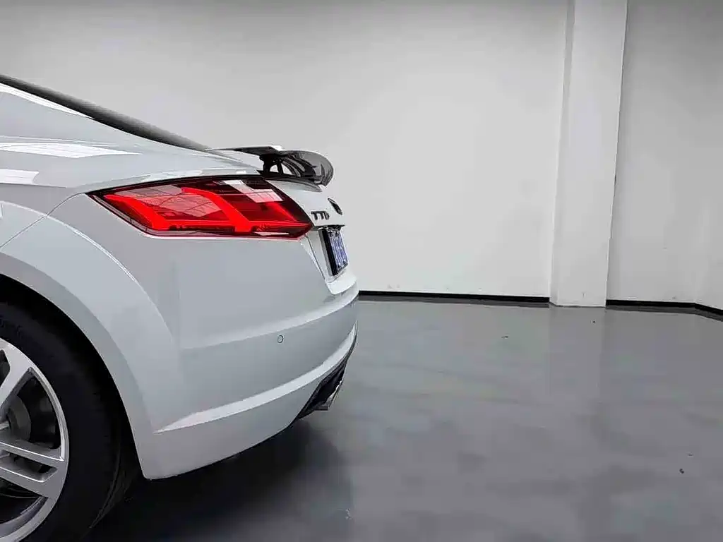 Audi TT — миниатюра 6