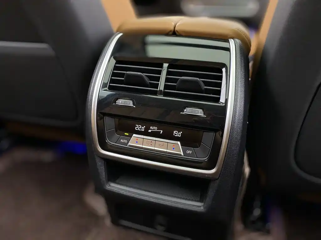 BMW X5 (Import) — миниатюра 26