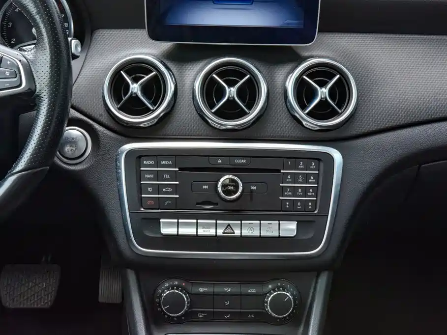 Mercedes-Benz GLA — миниатюра 14