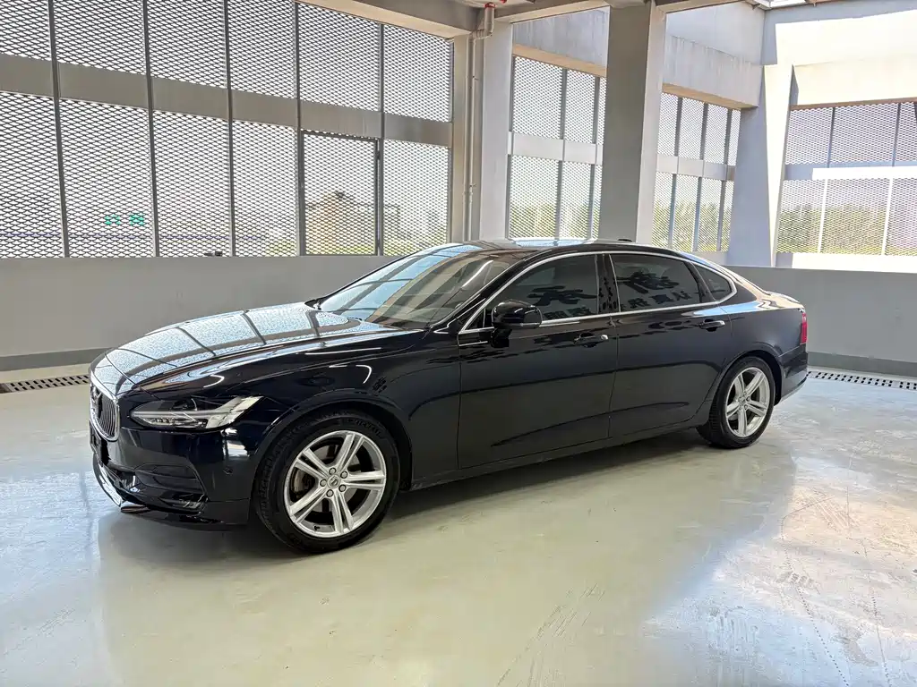 Volvo S90 2018 T4