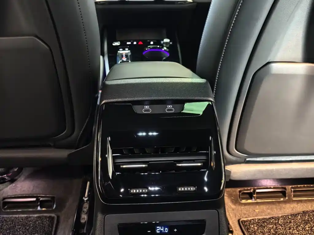 Audi A5L — миниатюра 10