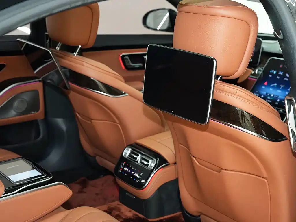 Mercedes-Benz S-Class — миниатюра 11