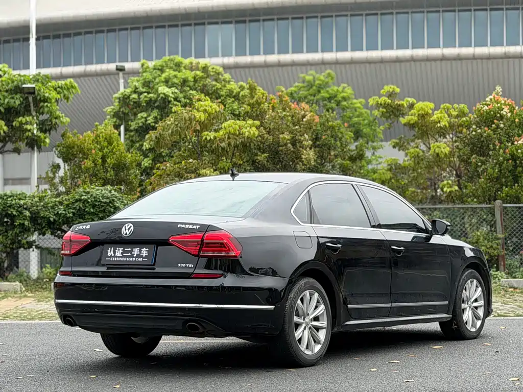 Volkswagen Passat 2017 330TSI DSG